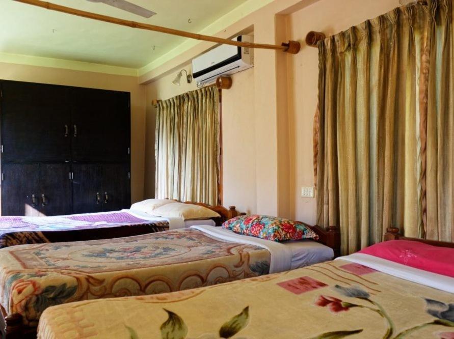 Castle Hotel Pokhara Exterior foto